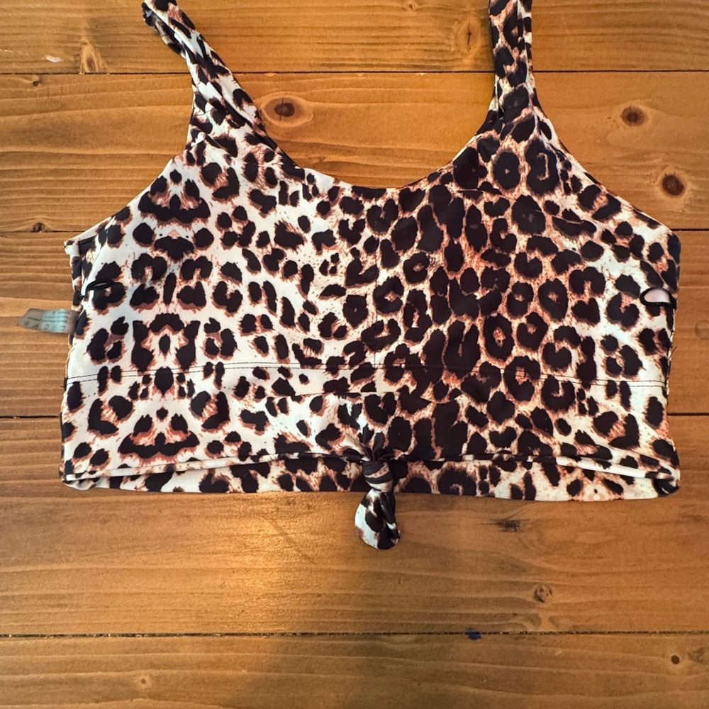 Zaful‎ Leopard Print Knotted Crop Top